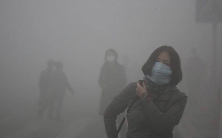 秸稈焚燒造成霧霾，嚴重污染空氣